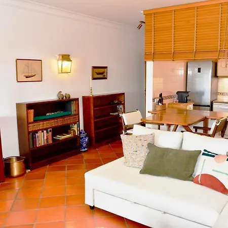 Sunset - Fantastic 1 Bedroom Sleeps 4 In Amazing Complex Apartment *