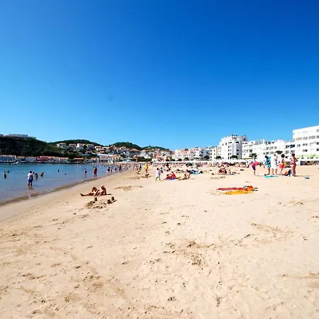 Sunset - Fantastic 1 Bedroom Sleeps 4 In Amazing Complex Apartment